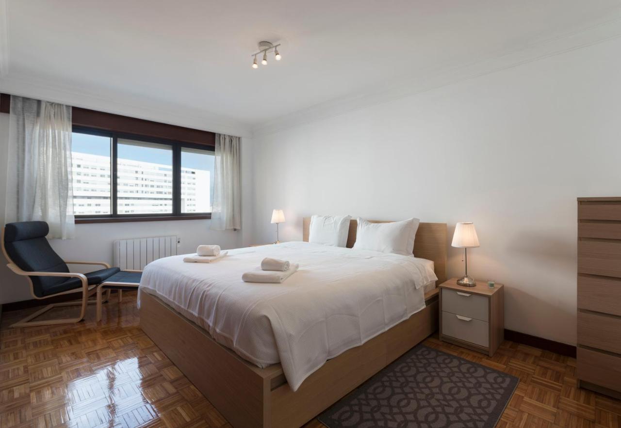 Lovelystay - Charming 3Br Flat W/ Free Parking In Devesas Vila Nova de Gaia Eksteriør bilde