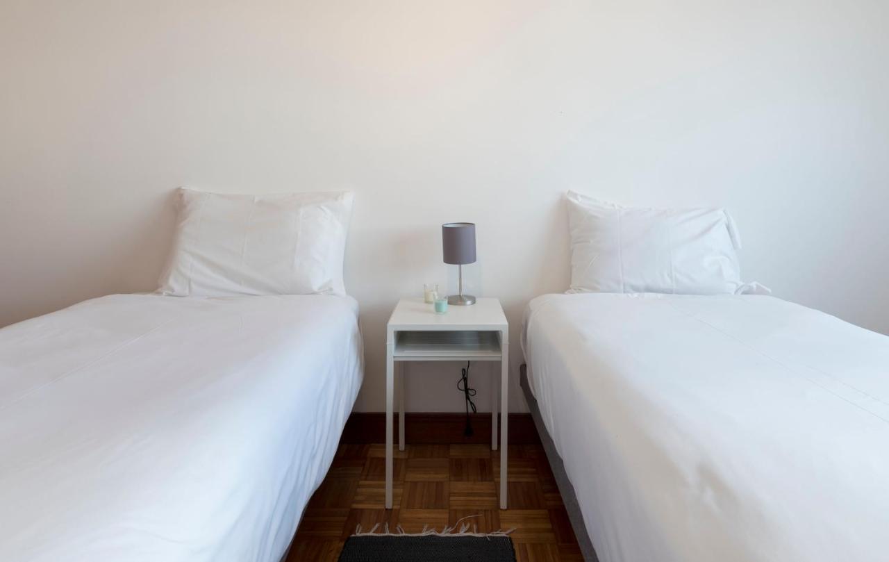 Lovelystay - Charming 3Br Flat W/ Free Parking In Devesas Vila Nova de Gaia Eksteriør bilde