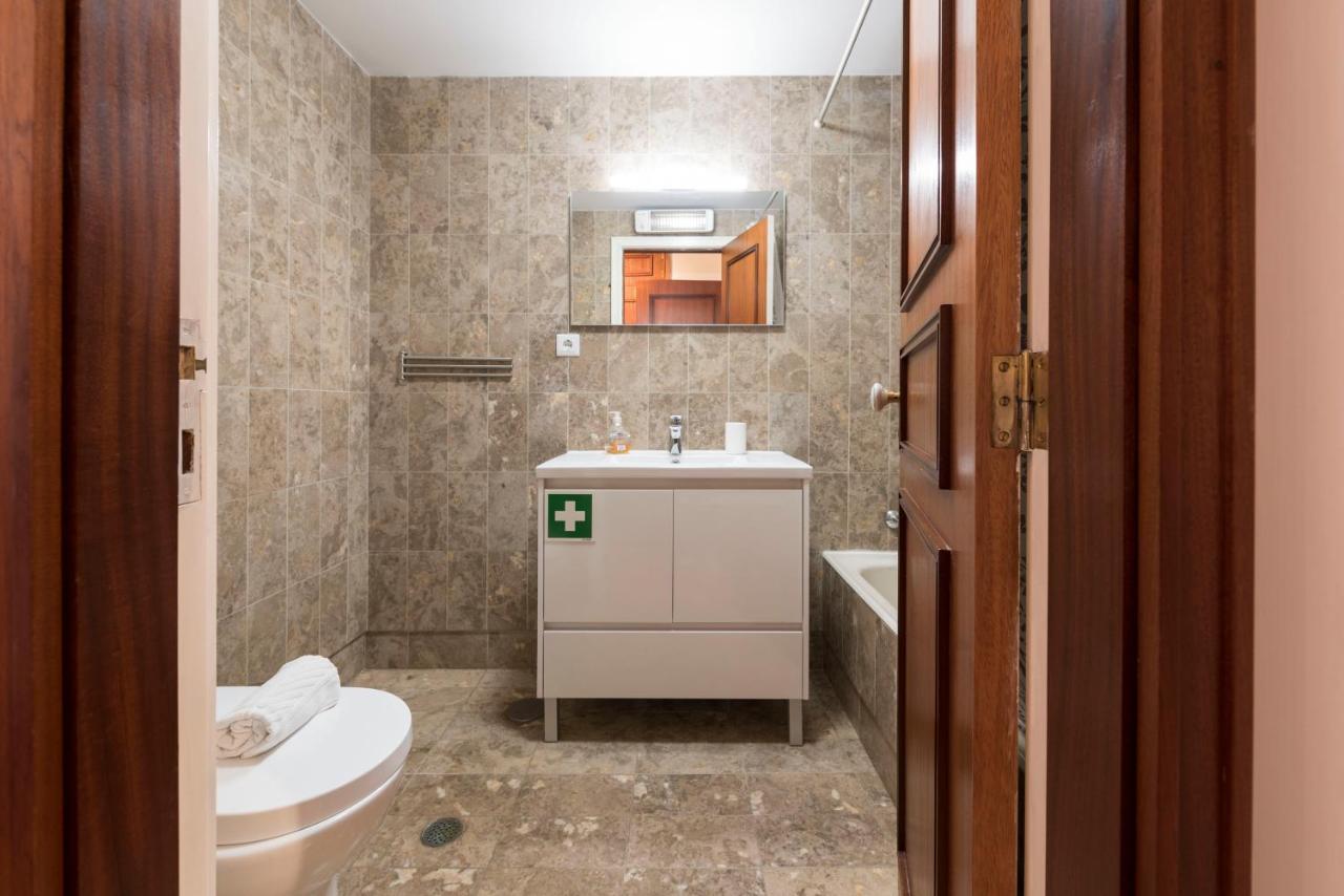 Lovelystay - Charming 3Br Flat W/ Free Parking In Devesas Vila Nova de Gaia Eksteriør bilde