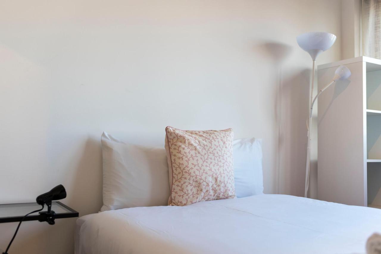 Lovelystay - Charming 3Br Flat W/ Free Parking In Devesas Vila Nova de Gaia Eksteriør bilde