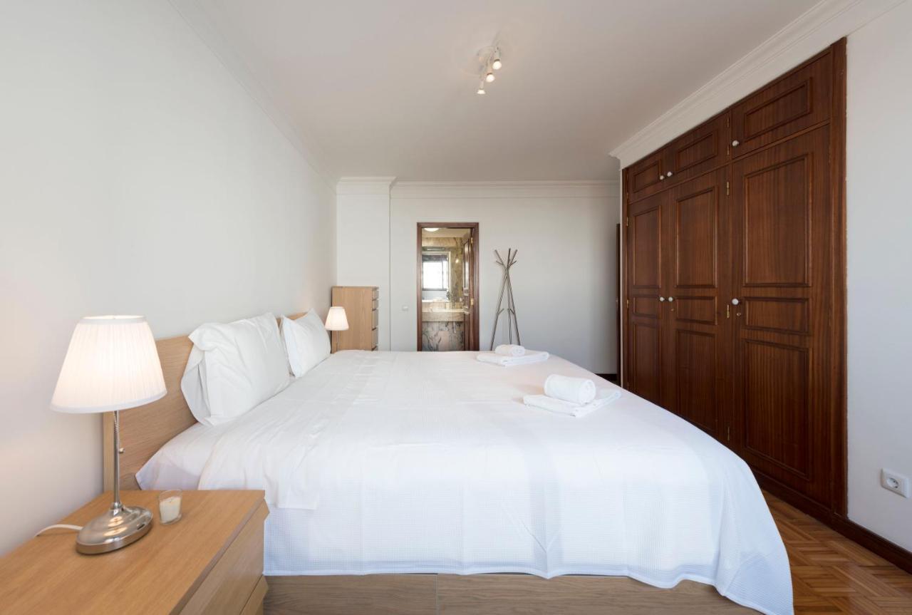 Lovelystay - Charming 3Br Flat W/ Free Parking In Devesas Vila Nova de Gaia Eksteriør bilde
